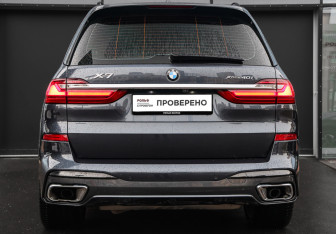 Подержанный автомобиль BMW X7 2020 года (5 фото)