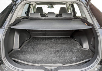 Подержанный автомобиль Toyota RAV4 2021 года (10 фото)