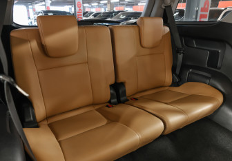 Подержанный автомобиль Toyota Fortuner 2018 года (12 фото)