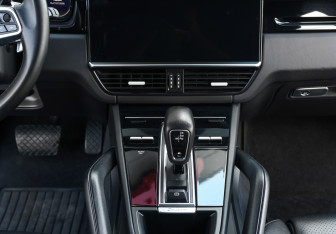 Подержанный автомобиль Porsche Cayenne 2018 года (14 фото)