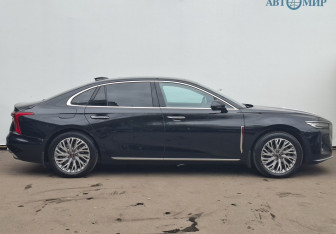 Подержанный автомобиль Hongqi H5 2024 года (4 фото)