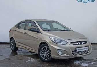 Подержанный автомобиль Hyundai Solaris Sedan 2013 года (3 фото)