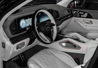 Новый Mercedes-Benz Maybach GLS 2025 (10 фото)