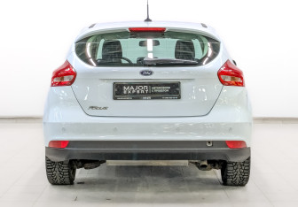Подержанный автомобиль Ford Focus Hatchback 2018 года (6 фото)