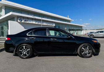 Подержанный автомобиль Honda Accord Sedan 2010 года (4 фото)