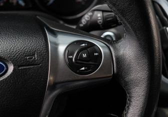 Подержанный автомобиль Ford Focus Hatchback 2013 года (20 фото)