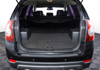 Подержанный автомобиль Chevrolet Captiva 2009 года (9 фото)