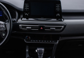 Подержанный автомобиль Kia Seltos 2020 года (14 фото)