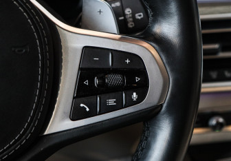 Подержанный автомобиль BMW X7 2020 года (33 фото)