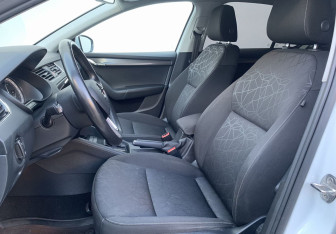 Подержанный автомобиль Skoda Octavia Liftback 2019 года (10 фото)