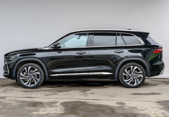 Подержанный автомобиль Geely Monjaro 2024 года (8 фото)