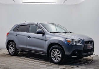 Подержанный автомобиль Mitsubishi ASX 2012 года (7 фото)