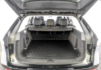 Подержанный автомобиль Jaecoo J8 2024 года (10 фото)