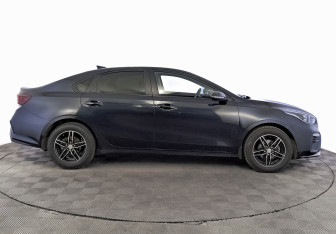Подержанный автомобиль Kia Cerato Sedan 2020 года (4 фото)