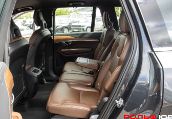 Подержанный автомобиль Volvo XC90 2021 года (8 фото)