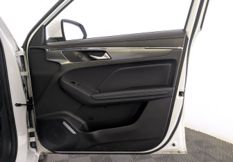 Подержанный автомобиль Haval Jolion 2023 года (24 фото)