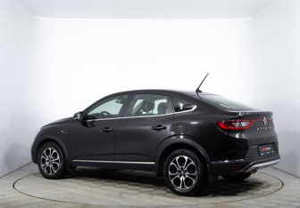 Подержанный автомобиль Renault Arkana 2020 года (7 фото)