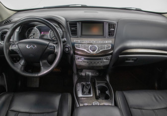 Подержанный автомобиль Infiniti JX 2013 года (14 фото)
