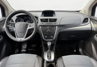 Подержанный автомобиль Opel Mokka 2013 года (12 фото)