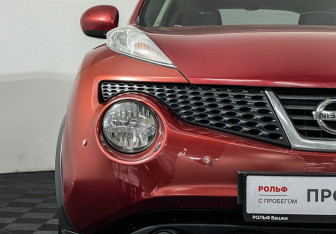 Подержанный автомобиль Nissan Juke 2012 года (14 фото)