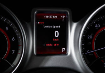 Подержанный автомобиль Dodge Journey 2011 года (11 фото)