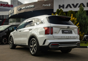 Подержанный автомобиль Kia Sorento 2021 года (5 фото)