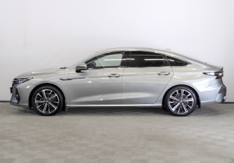 Подержанный автомобиль Chery Arrizo 8 2023 года (8 фото)