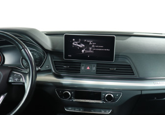 Подержанный автомобиль Audi Q5 2017 года (14 фото)