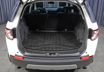 Подержанный автомобиль Land Rover Discovery Sport 2015 года (10 фото)