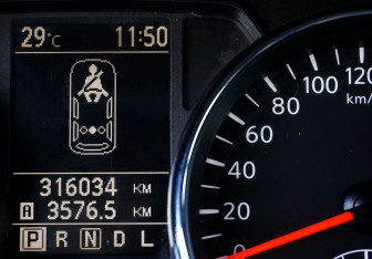 Подержанный автомобиль Nissan Qashqai 2012 года (15 фото)