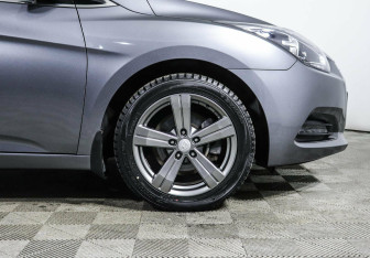 Подержанный автомобиль Hyundai i40 Sedan 2015 года (5 фото)