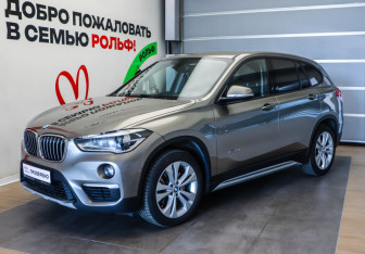 Подержанный автомобиль BMW X1 2016 года (1 фото)