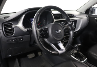 Подержанный автомобиль Kia Rio Hatchback 2021 года (13 фото)
