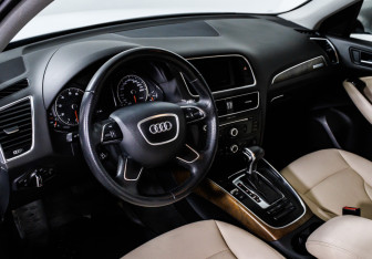 Подержанный автомобиль Audi Q5 2012 года (13 фото)