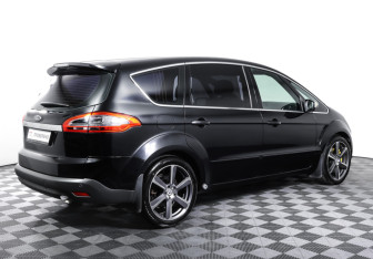 Подержанный автомобиль Ford S-MAX 2012 года (5 фото)