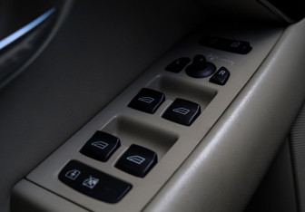 Подержанный автомобиль Volvo S80 2007 года (17 фото)