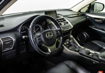 Подержанный автомобиль Lexus NX 2014 года (10 фото)