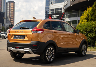 Подержанный автомобиль LADA (ВАЗ) XRAY 2019 года (4 фото)