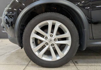 Подержанный автомобиль Nissan Juke 2017 года (12 фото)