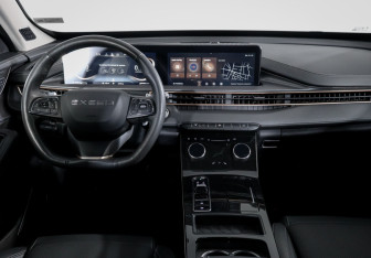 Подержанный автомобиль Exeed LX 2023 года (12 фото)