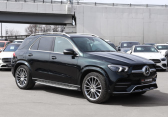 Подержанный автомобиль Mercedes-Benz GLE 2019 года (3 фото)