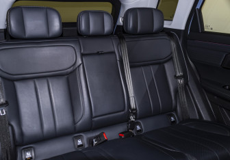 Подержанный автомобиль Jaecoo J7 2024 года (15 фото)