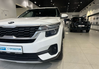 Подержанный автомобиль Kia Seltos 2020 года (8 фото)