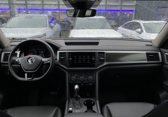 Подержанный автомобиль Volkswagen Teramont 2018 года (11 фото)