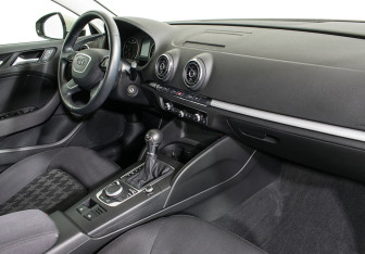 Подержанный автомобиль Audi A3 Sedan 2014 года (21 фото)