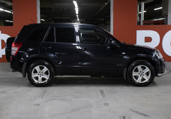Подержанный автомобиль Suzuki Grand Vitara 2007 года (4 фото)