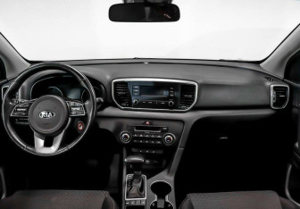 Подержанный автомобиль Kia Sportage 2020 года (8 фото)