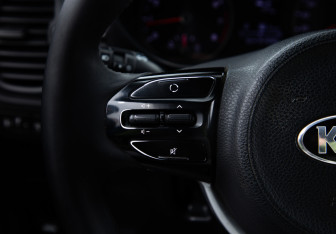 Подержанный автомобиль Kia Rio Hatchback 2019 года (26 фото)