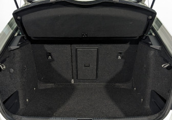 Подержанный автомобиль Skoda Octavia Liftback 2020 года (10 фото)