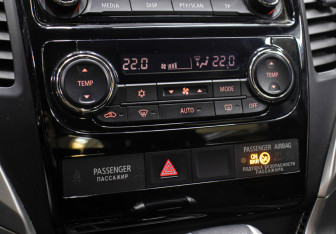 Подержанный автомобиль Mitsubishi Pajero Sport 2019 года (18 фото)